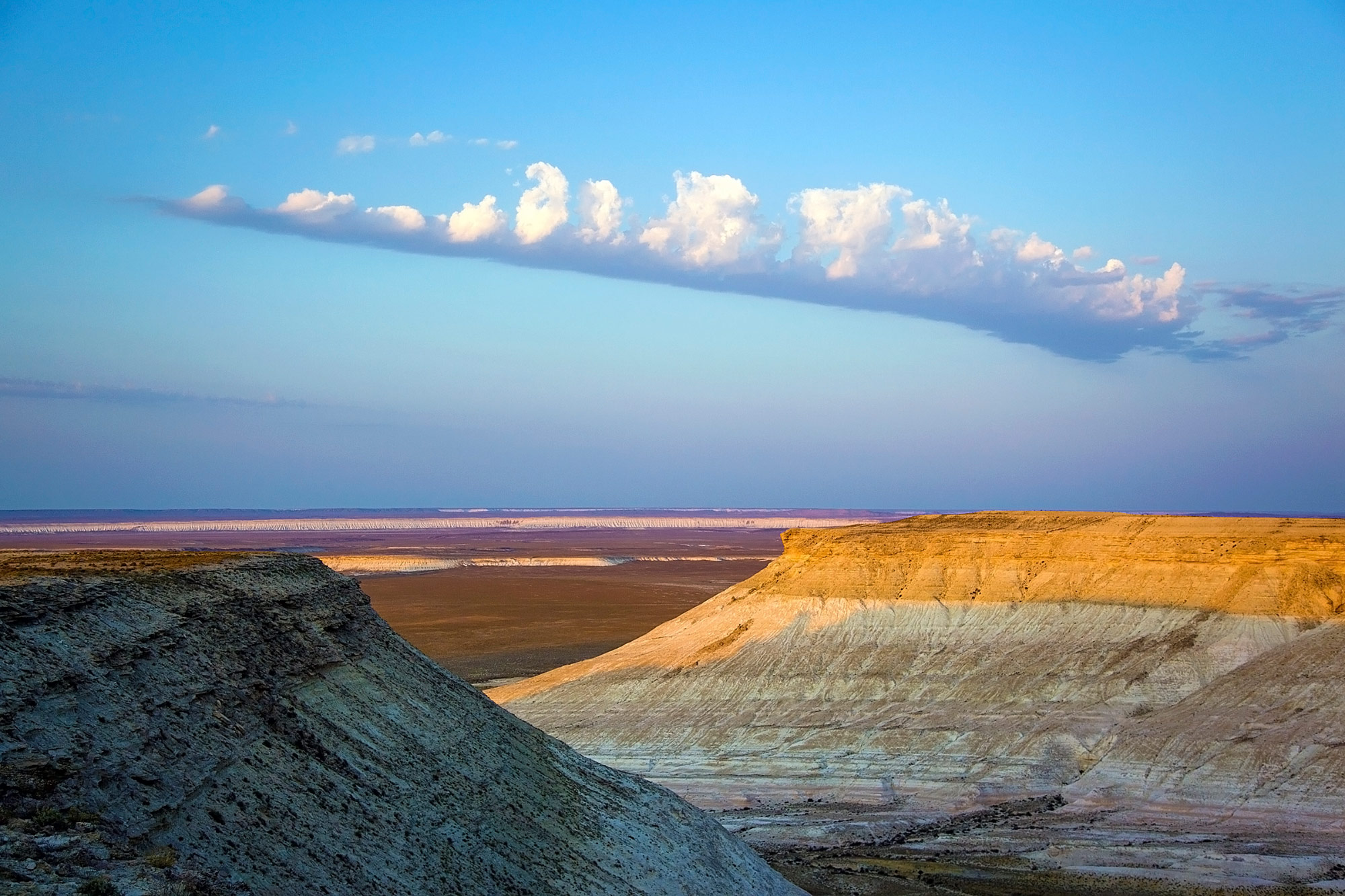 Ustyurt Plateau (Плато Устюрт)